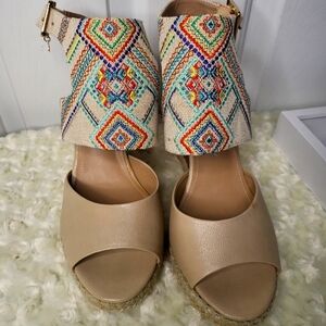 Embroidered Nanette Beige Sandals